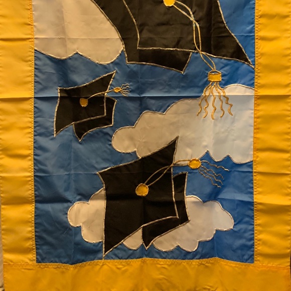 GRADUATION CAP CELEBRATION OUTDOOR FLAG. - Picture 3 of 8